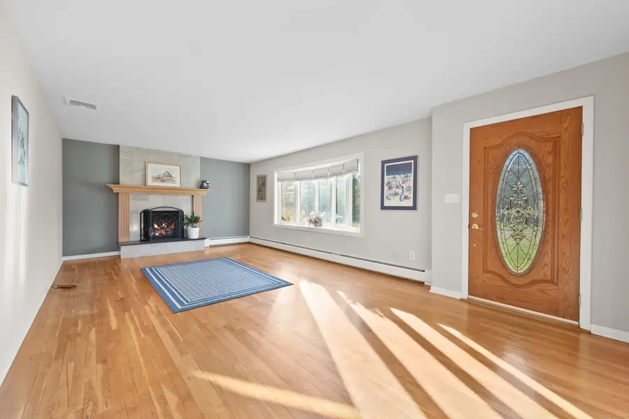 7 Manor Drive, Trumbull, CT 06611 - Image #2