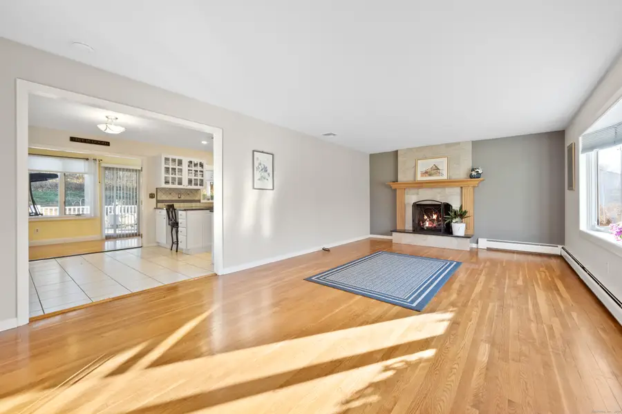 7 Manor Drive, Trumbull, CT 06611 - Image #3