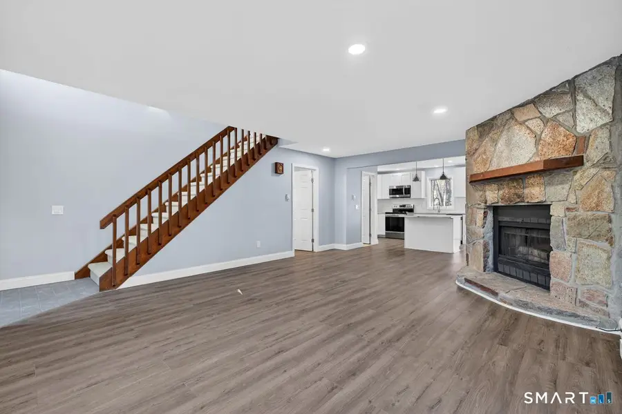 223 Flanders Road #APT 5, East Lyme, CT 06357 - Image #3