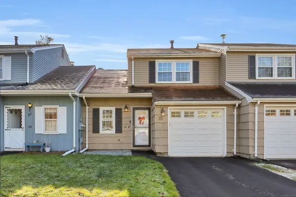 25 Pebble Court, Newington, CT 06111