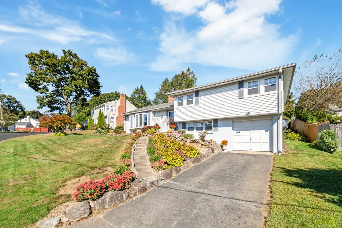 15 Summit Road, Naugatuck, CT 06770 - Image #1