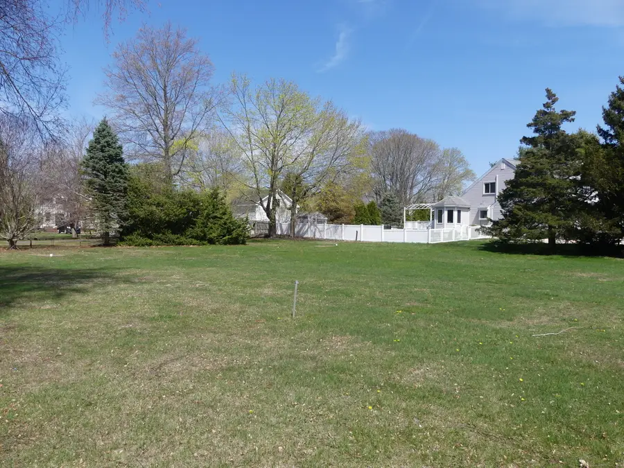 10 Mulberry Street, Old Saybrook, CT 06475 - Image #2