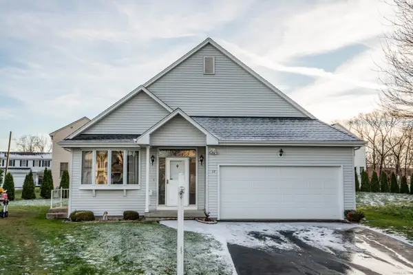 17 Mulberry Court, Newington, CT 06111