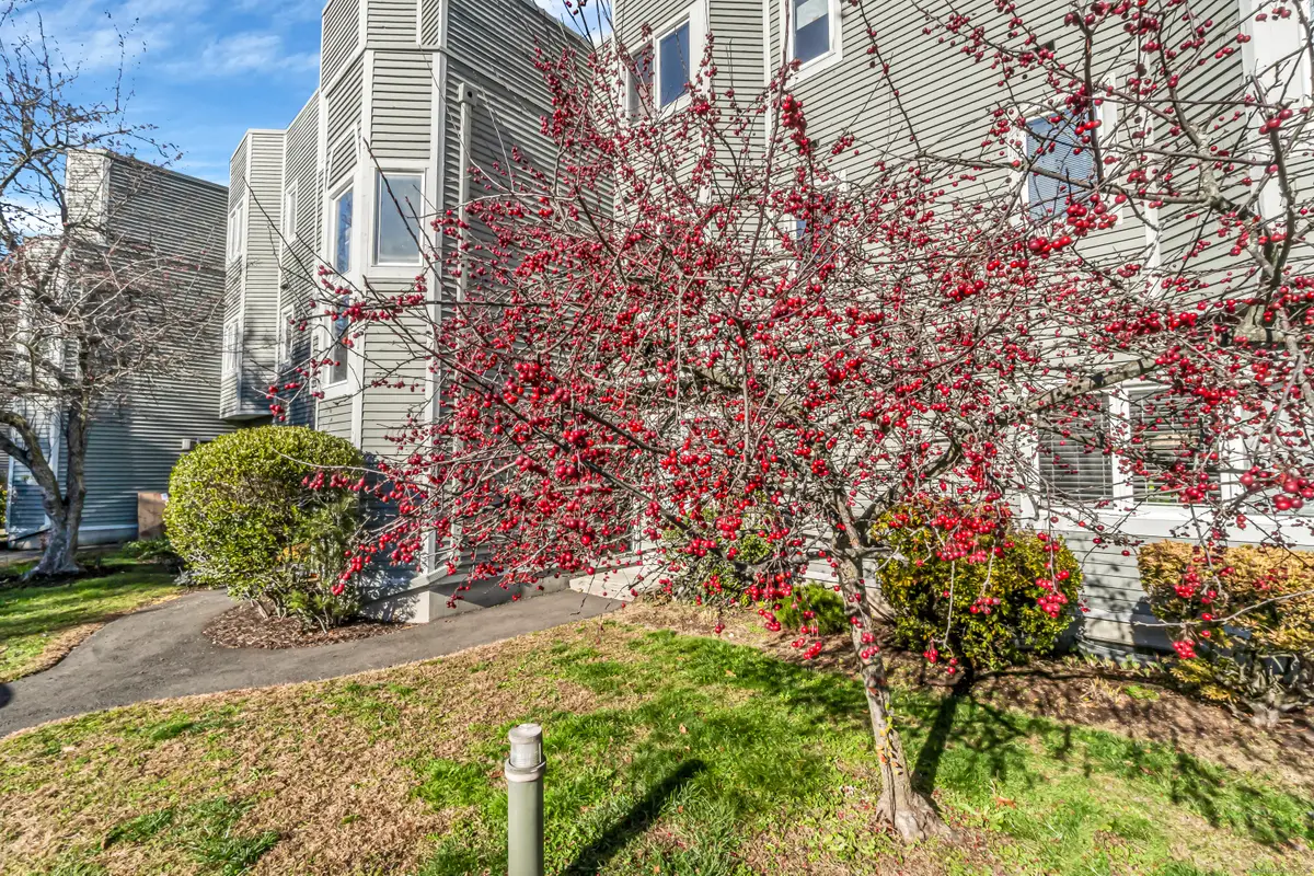 1412 Whitney Avenue #APT F3, Hamden, CT 06517 - Image #1
