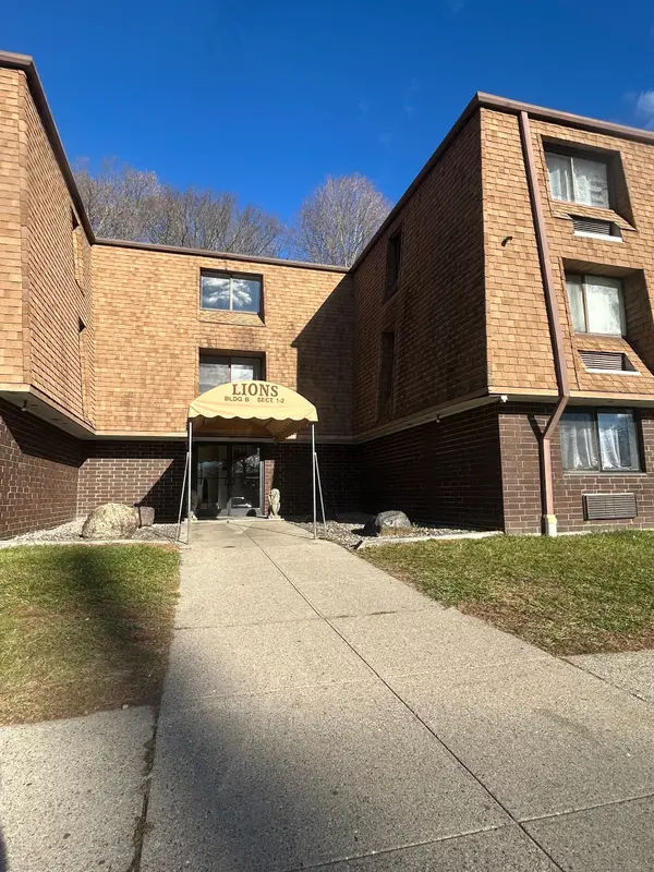 126 Triangle Street #APT B13, Danbury, CT 06810