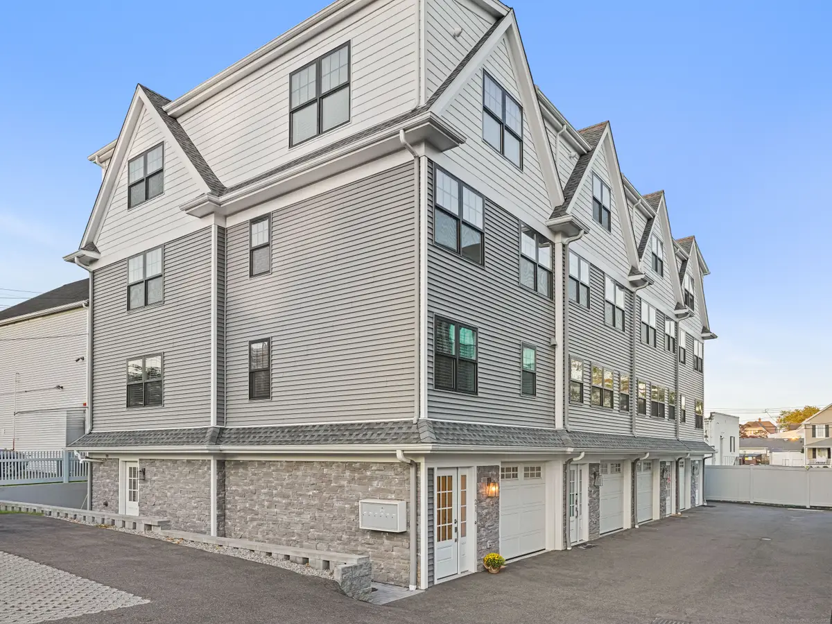 21 Beaumont Street #21, Fairfield, CT 06824 - Image #1