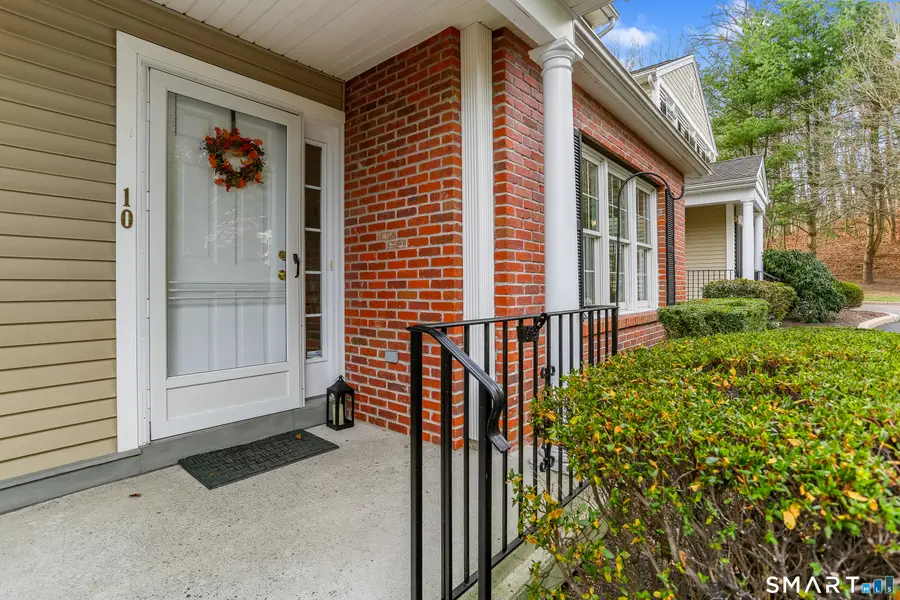 10 Hawthorne Ridge Circle #10, Trumbull, CT 06611 - Image #2