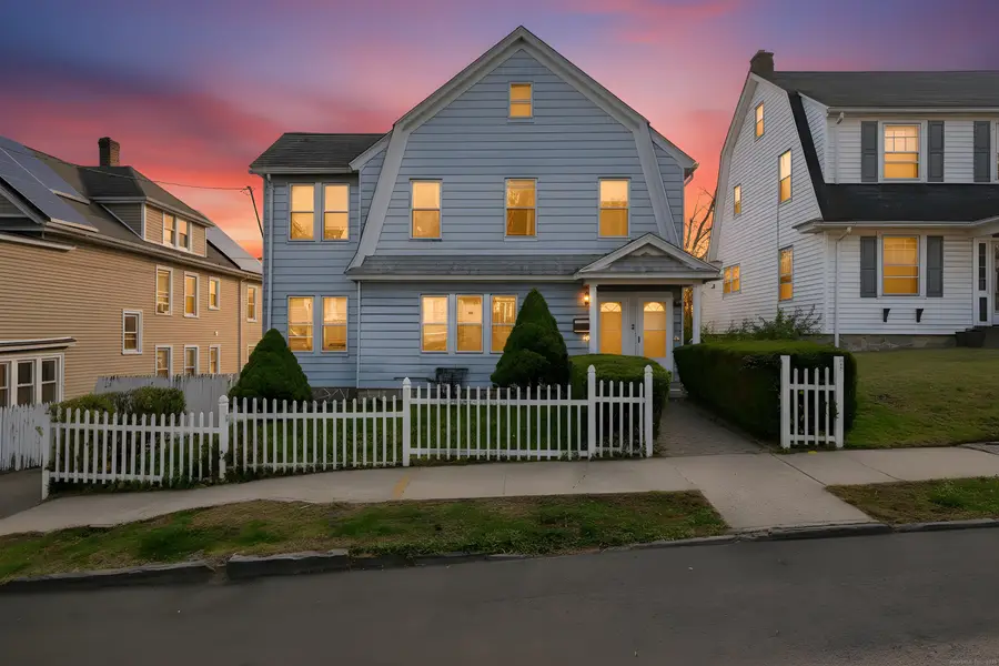 25 Manhattan Avenue, Bridgeport, CT 06606 - Image #2