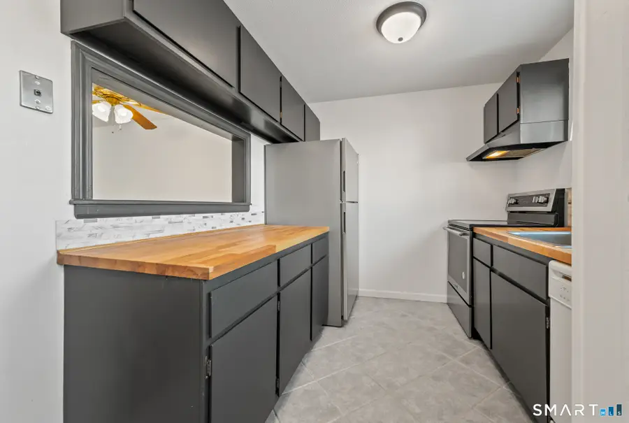 16 Seymour Road #17-D, East Granby, CT 06026 - Image #3