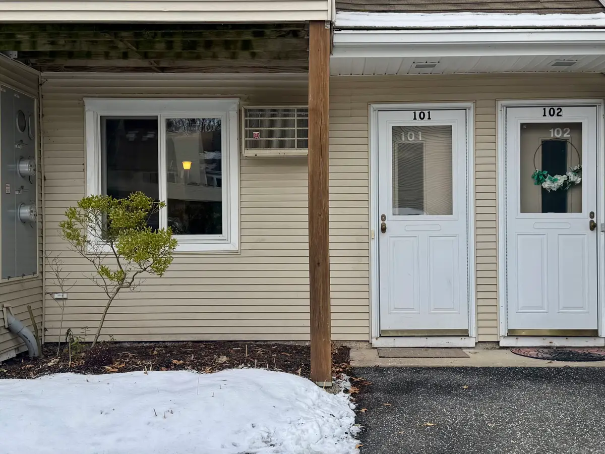 136 Pembroke Road #101, Danbury, CT 06811 - Image #1