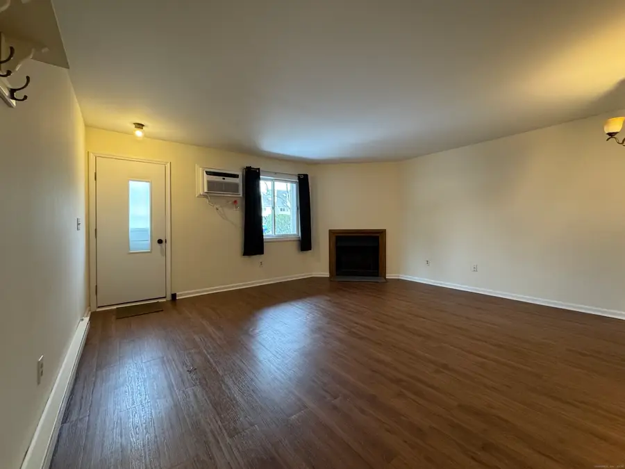 136 Pembroke Road #101, Danbury, CT 06811 - Image #3