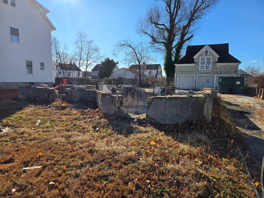 14 Locust Avenue, Danbury, CT 06810 - Image #2