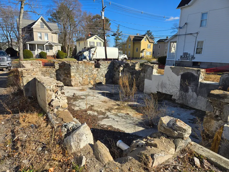 14 Locust Avenue, Danbury, CT 06810 - Image #3