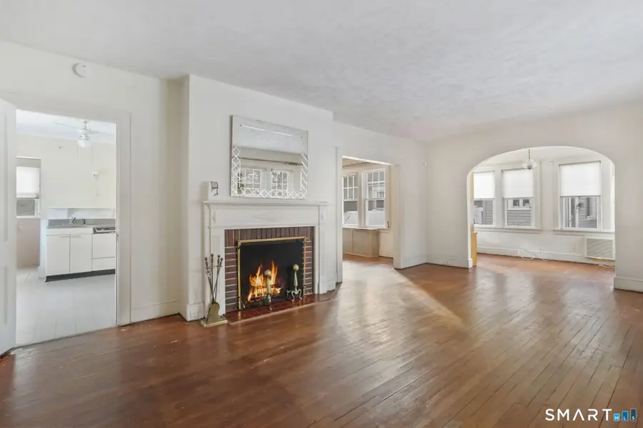 327 Meadowbrook Road, Fairfield, CT 06824 - Image #2