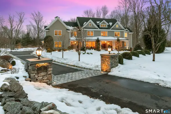 21 Ravenglass Drive #21, Stamford, CT 06903