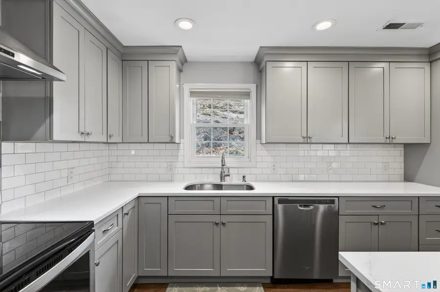 826 Quarter Mile Road, Orange, CT 06477 - Image #2