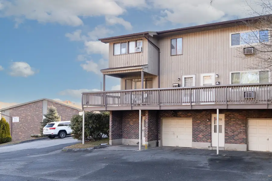 210 Oakville Avenue #APT A, Waterbury, CT 06708 - #3