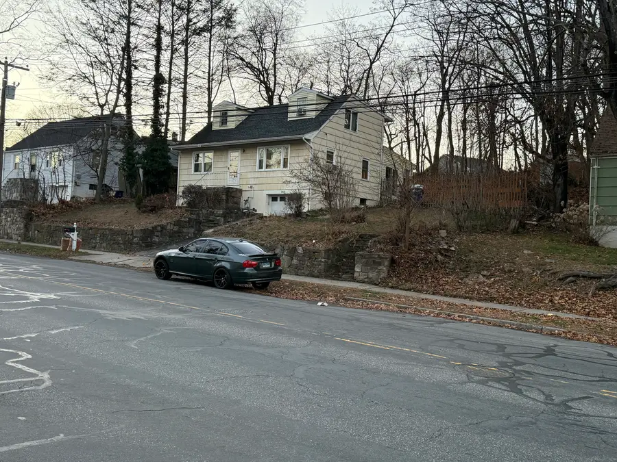 360 Vincellette Street, Bridgeport, CT 06606 - Image #2