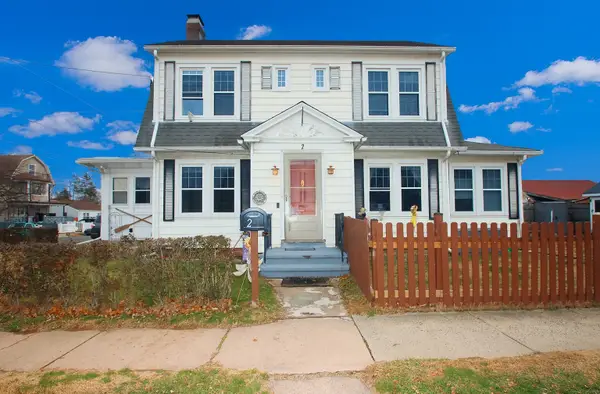 2 Treadwell Street, West Haven, CT 06516