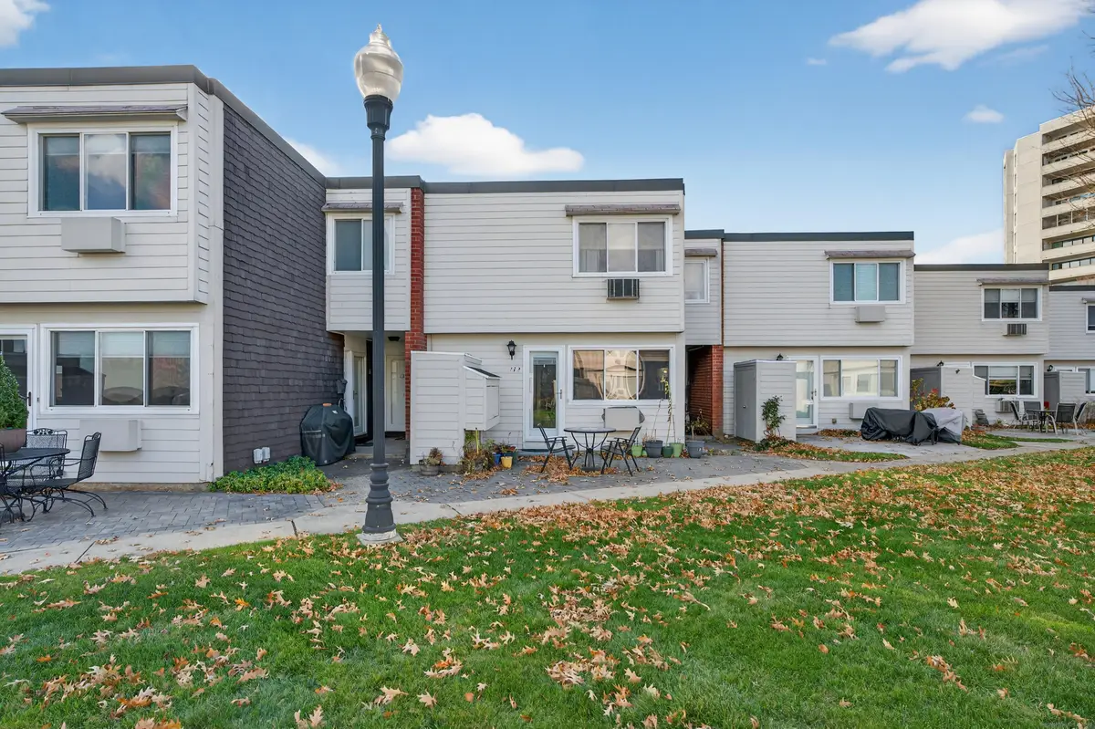 142 West Walk #142, West Haven, CT 06516 - Image #1