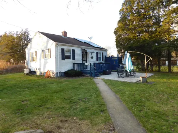 6 Anita Avenue, Waterford, CT 06385