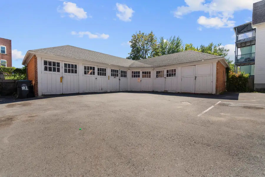 102 Rowe Avenue, Hartford, CT 06106 - Image #2