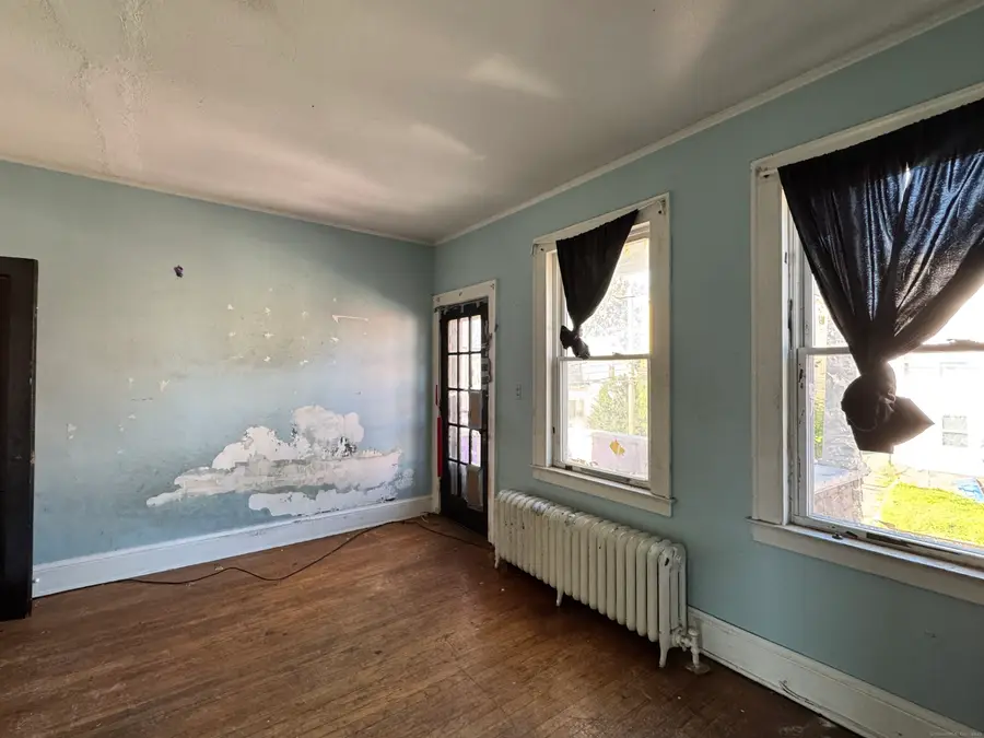 102 Rowe Avenue, Hartford, CT 06106 - Image #3