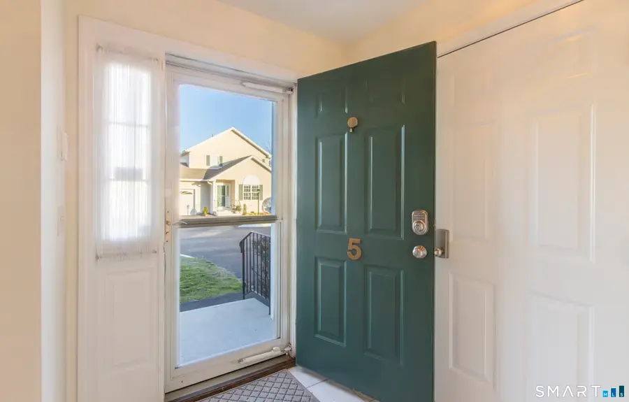 5 Cider Mill Lane, Trumbull, CT 06611 - Image #3