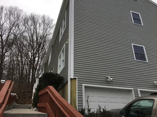 6 Irving Place, Danbury, CT 06810