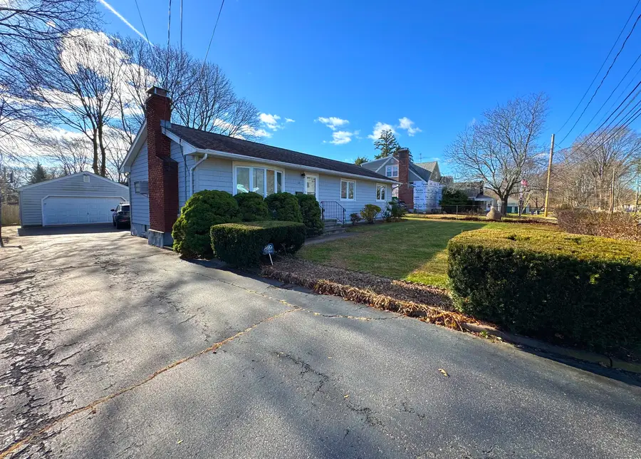 121 Richfield Road, Bridgeport, CT 06606 - Image #2