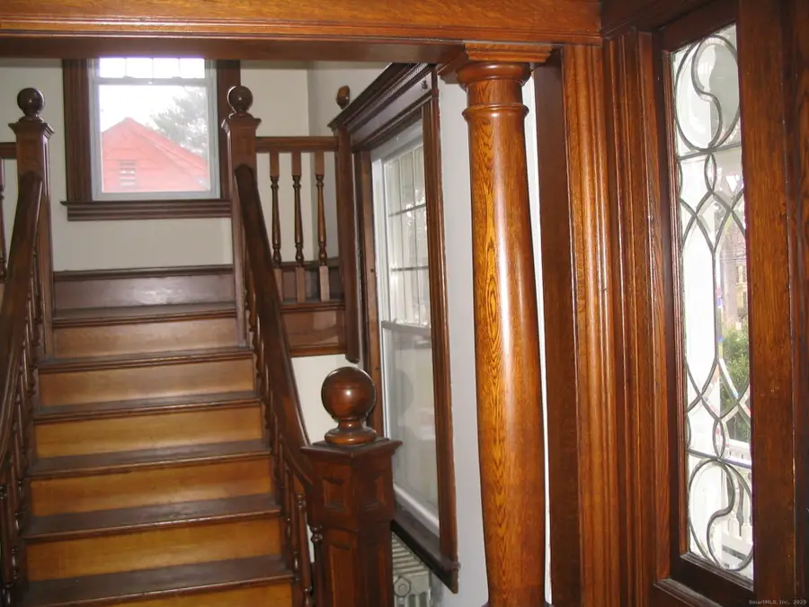 395 Park Road, West Hartford, CT 06119 - Image #2