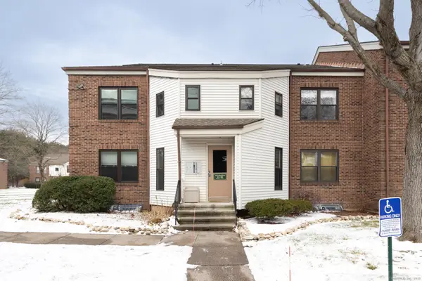 48 Wellington Drive #48, Farmington, CT 06032