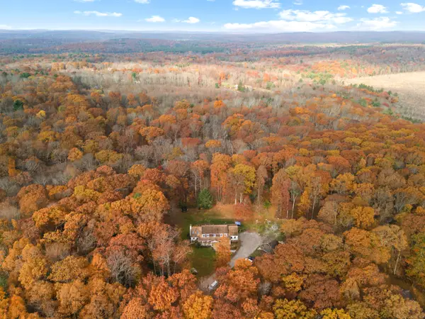 101 Center Road, Woodstock, CT 06281