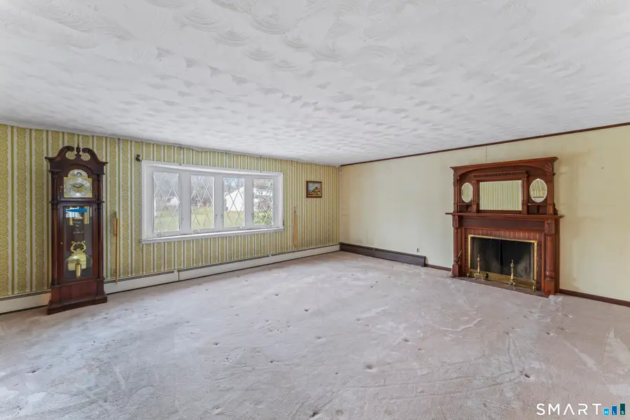 32 Brentwood Drive, Bloomfield, CT 06002 - Image #2