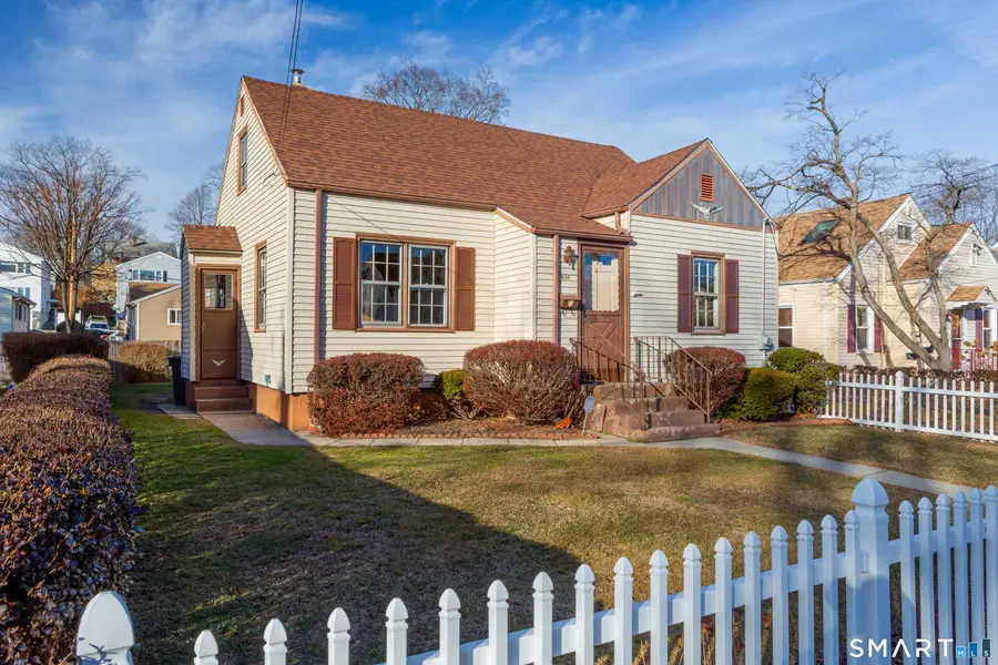 496 Burnsford Avenue, Bridgeport, CT 06606 - Image #2