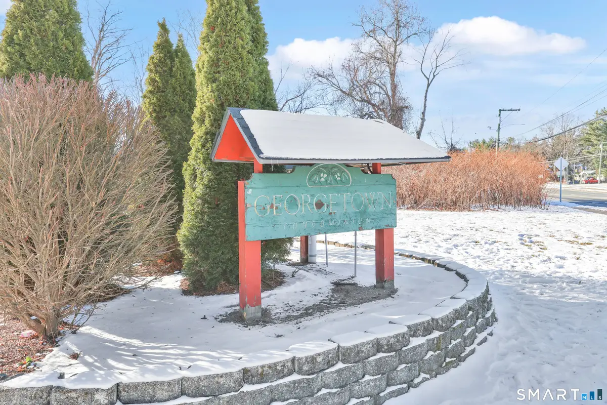 E6 Bradley Circle #6, Enfield, CT 06082 - Image #1