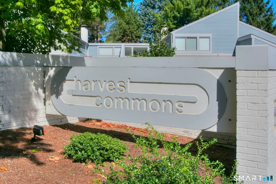 112 Harvest Commons #112, Westport, CT 06880 - Image #2