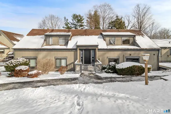 304 Heritage Village #B, Southbury, CT 06488