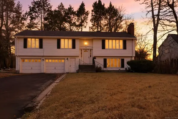 8 Cherryfield Drive, West Hartford, CT 06107