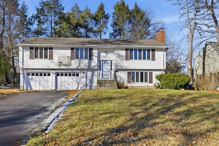 8 Cherryfield Drive, West Hartford, CT 06107 - Image #2