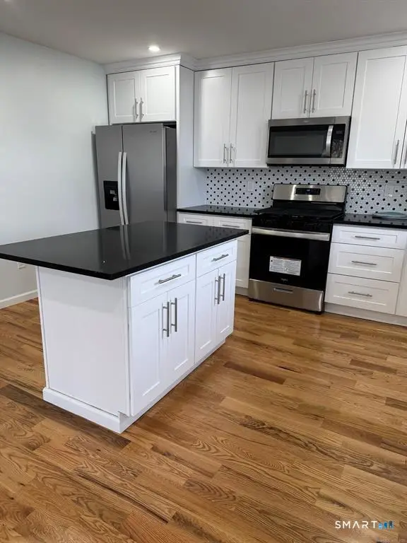 695 Shelton Street, Bridgeport, CT 06608 - Image #3