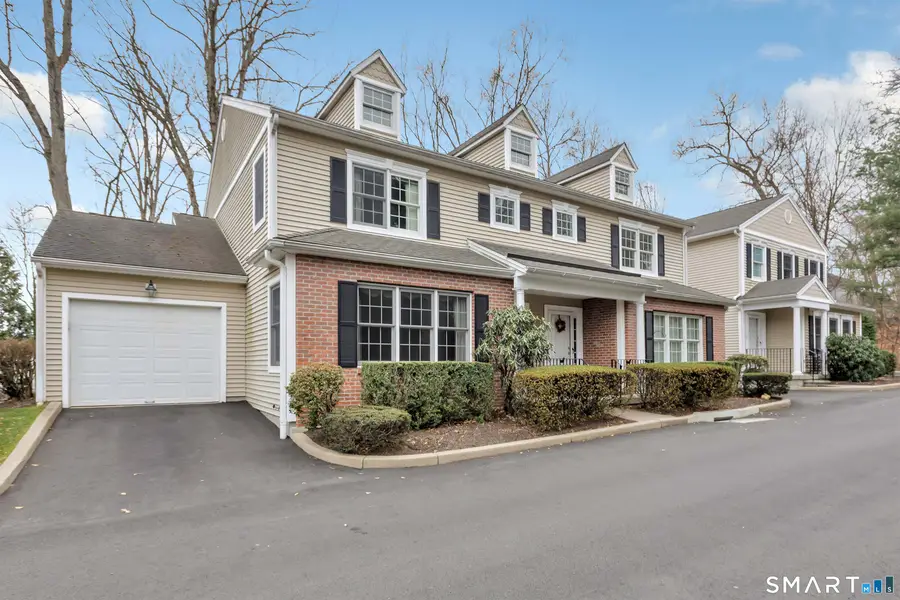 8 Hawthorne Ridge Circle #8, Trumbull, CT 06611 - Image #2