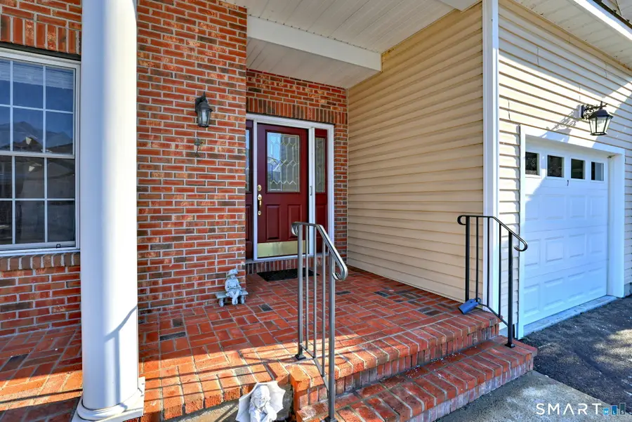 7 Fire Thorn Lane #7, Milford, CT 06461 - Image #2