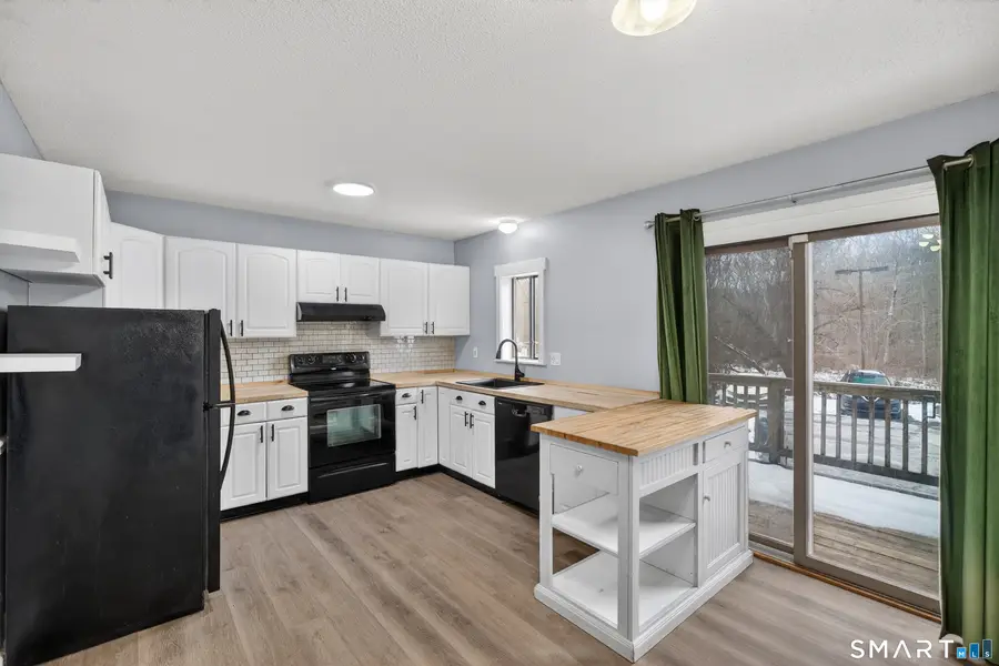 124 Lantern Park Drive #3, Naugatuck, CT 06770 - Image #3