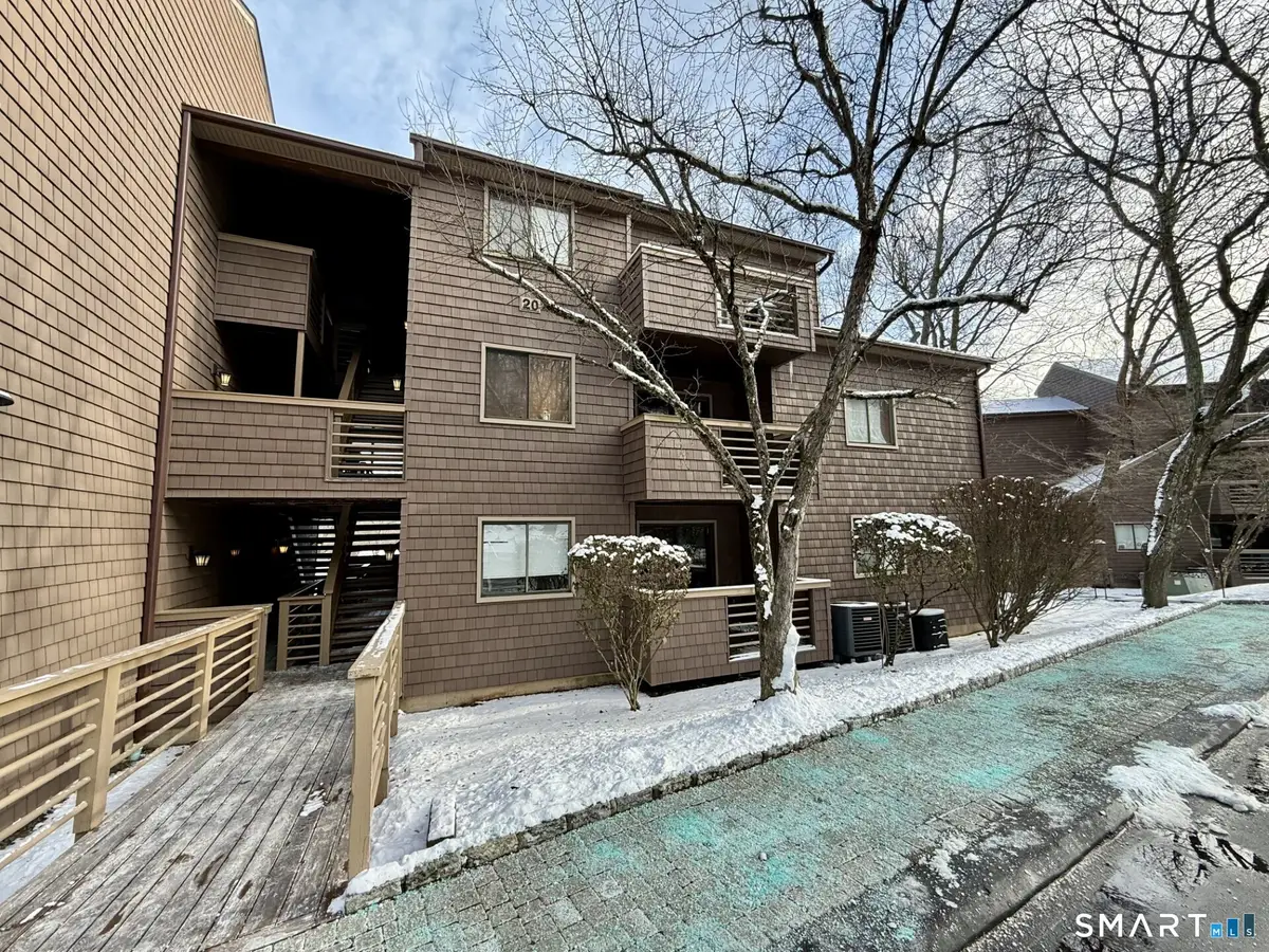 166 Old Brookfield Road #20B2, Danbury, CT 06811 - Image #1