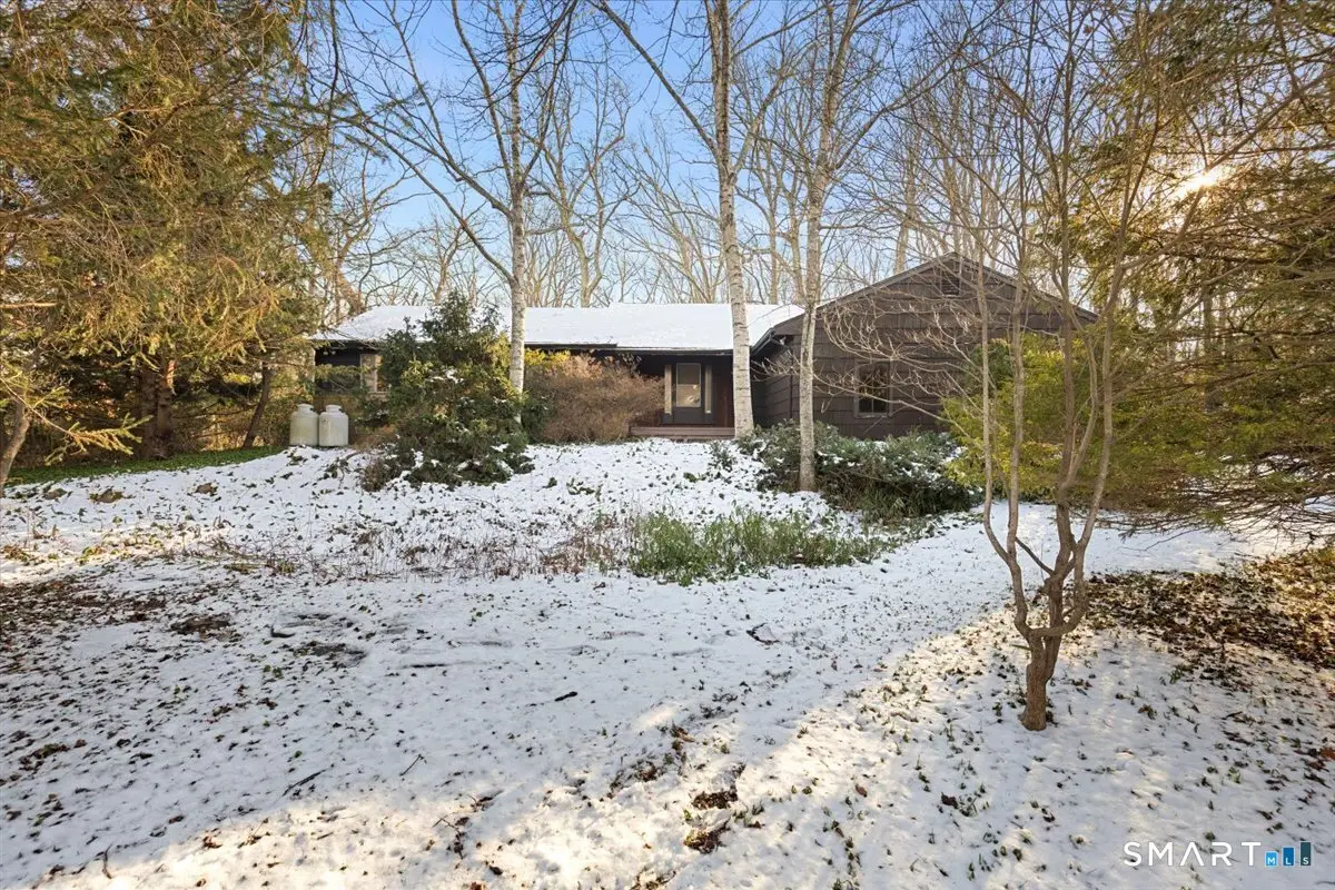 1405 Dunbar Hill Road, Hamden, CT 06514 - Image #1