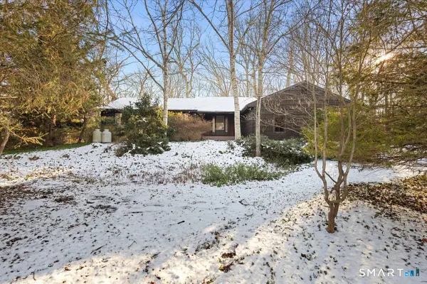 1405 Dunbar Hill Road, Hamden, CT 06514