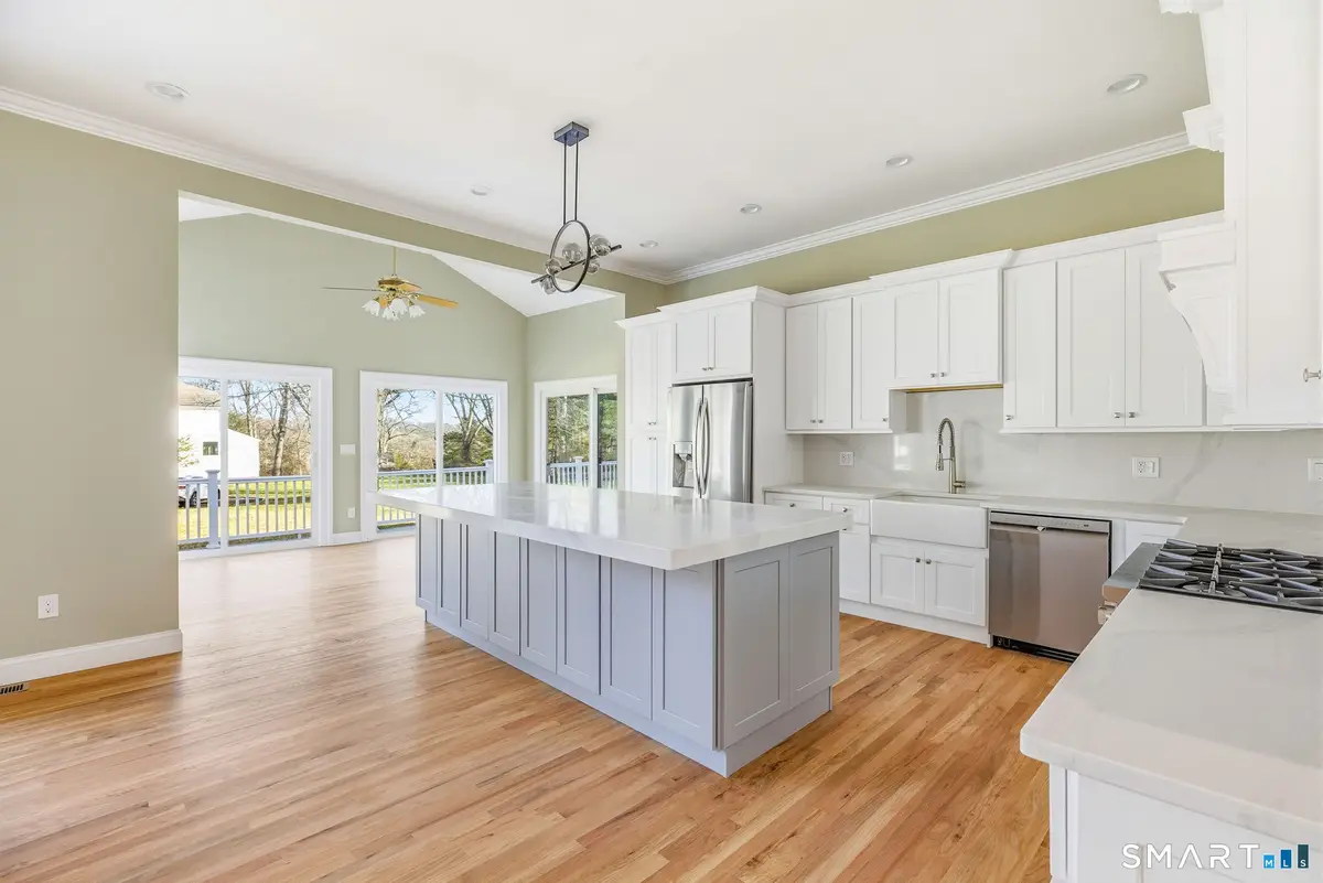 106 C Comstock Hill Avenue, Norwalk, CT 06850 - Image #1