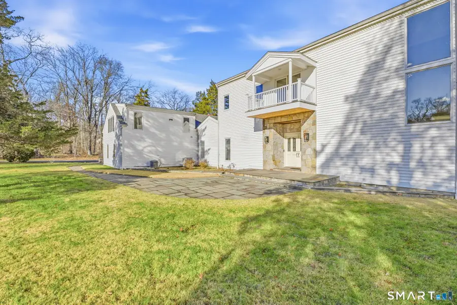 106 C Comstock Hill Avenue, Norwalk, CT 06850 - Image #2