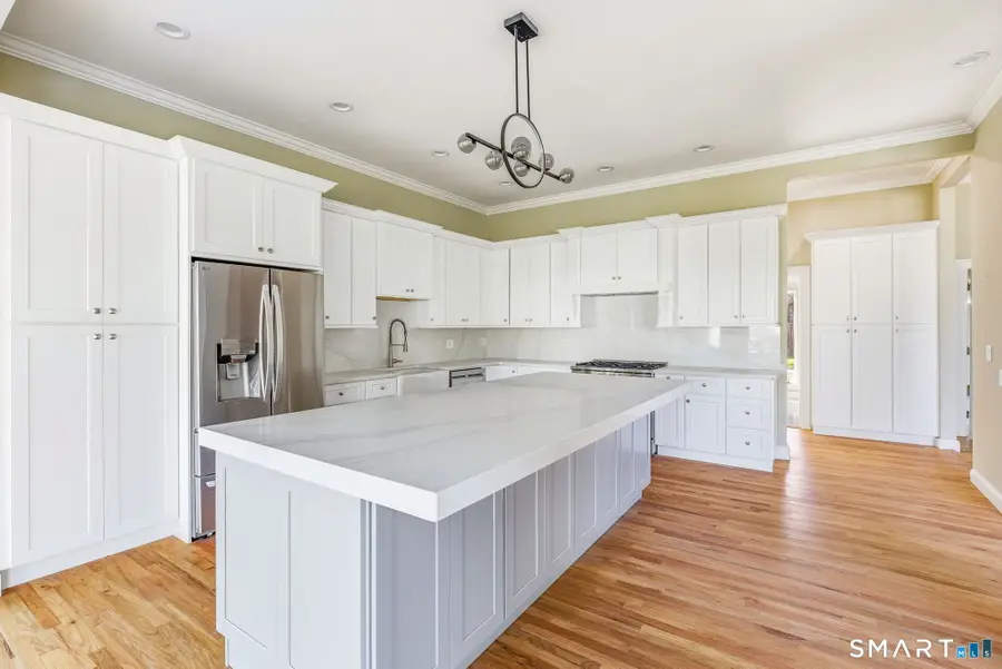 106 C Comstock Hill Avenue, Norwalk, CT 06850 - Image #3